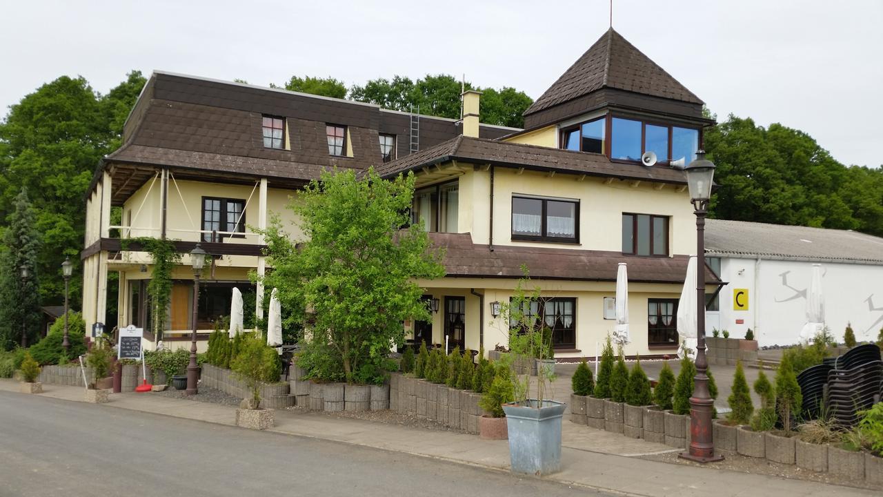 Landhotel Zum Doppeldecker Kirchen  Luaran gambar